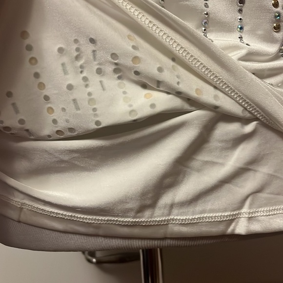 Cache white double layer V neck tank top with crystals and stone decoration - Picture 6 of 13